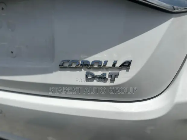 2025 Toyota Corolla Hybrid LE White - 1