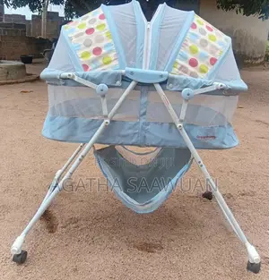 Baby Bassinet/Bed Mai Juyawa Mai Aikin Juyawa