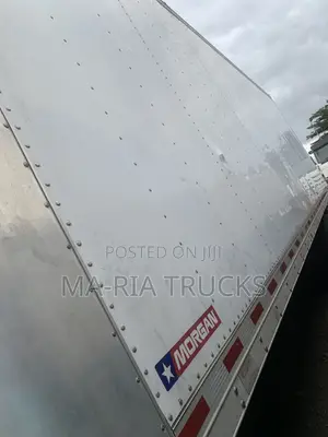 1999 Freightliner Refrigerator Box Truck