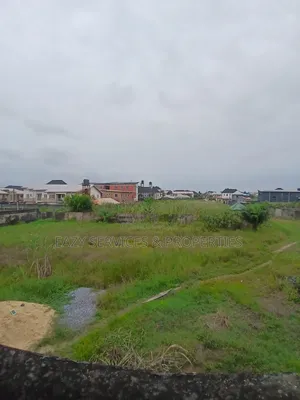 5 Plots na Ƙasa a Estate Mai Gadi, Ajah