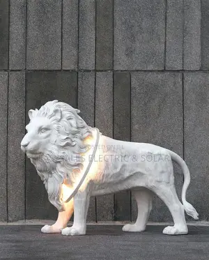 Lion Standing Floor Lamp - Fari