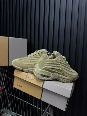 Drake x Nike Nocta Hot Step 2 'Rattan' Sneakers