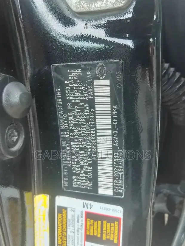 2010 Toyota Camry XLE Sedan - 1