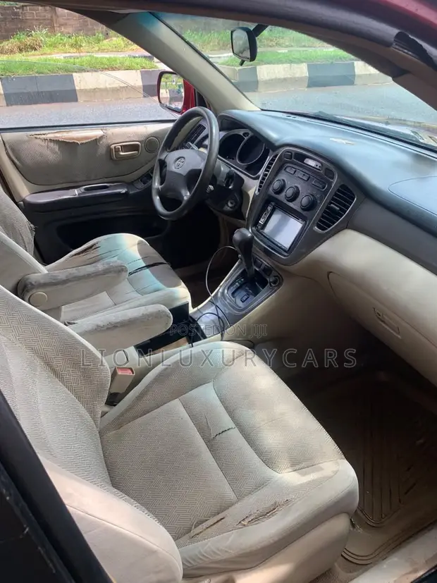 Toyota Highlander 2005 Red - 1