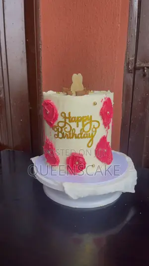 Queenscake Bakery Treats & Meals