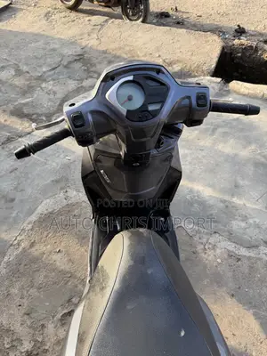 Peugeot Tweet 125 Scooter 2021 Grey