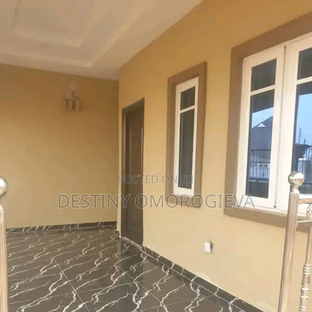 Furnished 2-Bedroom Block of Flats in Keen Real Estate, Benin City - 1