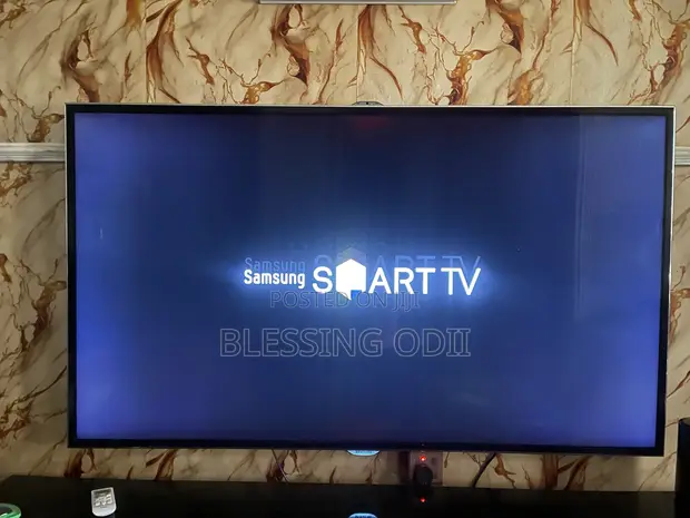 Samsung 55-inch Smart TV 4K - London Used - 1