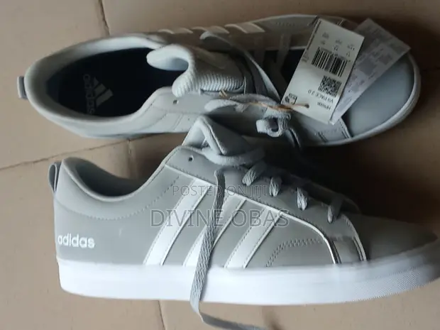Adidas Sneakers - Girman 45 - 1