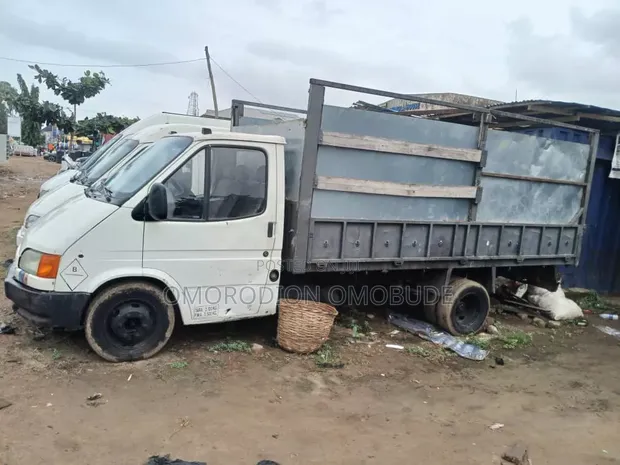 Ford Transit 2000 White - 1