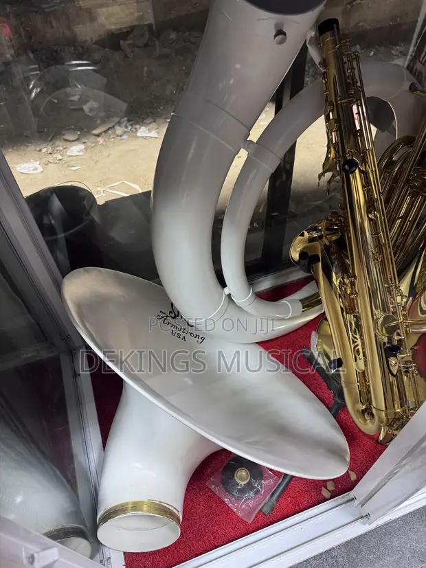 Armstrong USA Sousaphone (White) - 1