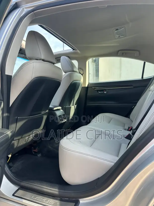 Lexus ES 2014 Silver - 1