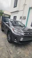 2018 Toyota Highlander XLE 4x2 V6 SUV - 4
