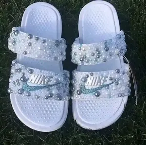 Sabbin Nike Canvas Sneakers - Girman 42