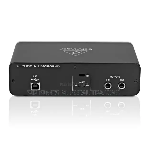 Behringer U-Phoria UMC202HD Sound Card na Studio - 1