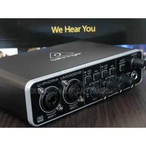 Behringer U-Phoria UMC202HD Sound Card na Studio