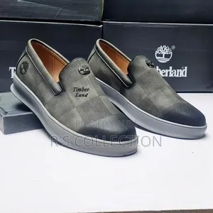 Gaskiyar Timberland Mazan Loafers na Alatu