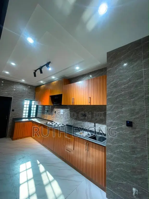 2-Bedroom Apartment for Sale a Abijo GRA, Sangotedo - 1