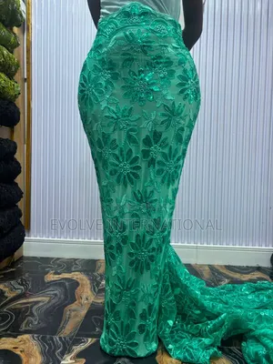 Lace Mai Kyau Da Zare