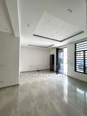 3 Bedroom Apartment with BQ for Rent in Lekki Phase 1