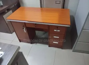 Tafsirin Ofis/Gida mai Leda Biyu - 4ft