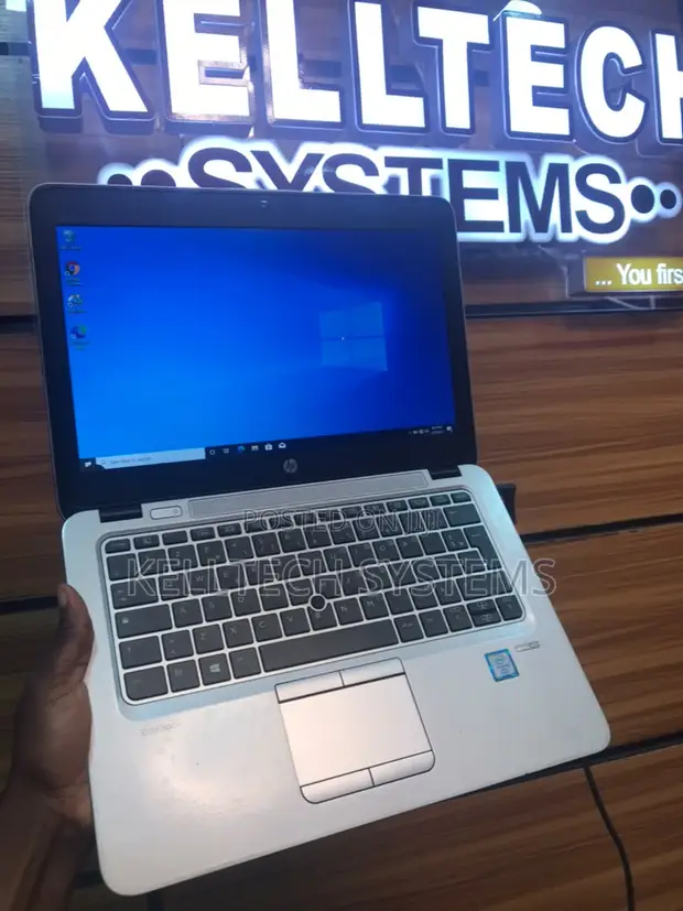 HP EliteBook 820 G3 Laptop - Intel Core i5, 8GB RAM, 256GB SSD - 1
