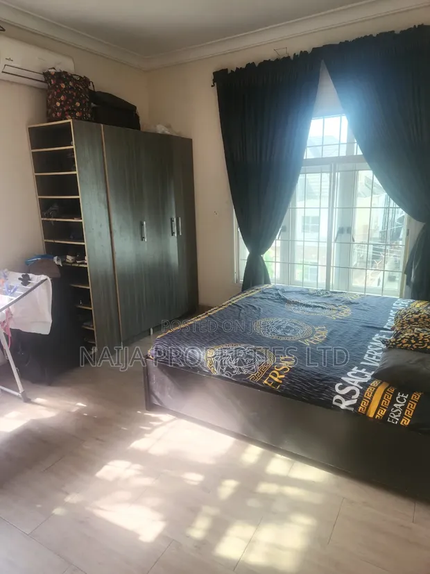 1 Bedroom Shared Apartment in Lekki Conservation, Chevron - 1