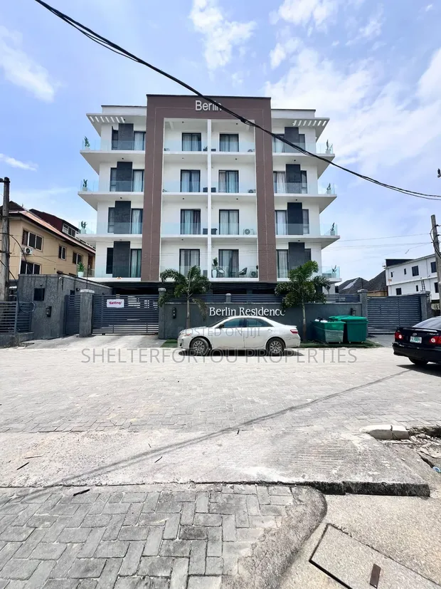 2 Bedroom Apartment da Pool & Elevator a Ikate, Lekki - 1