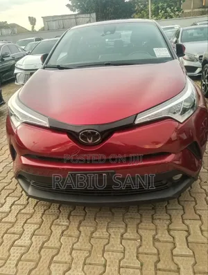 2018 Toyota C-HR XLE FWD Sport Utility (2.0L)