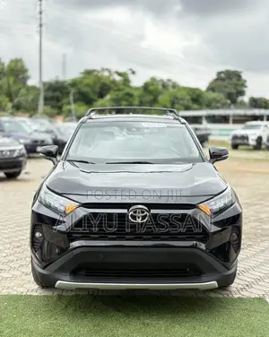 Toyota RAV4 2019 XLE AWD