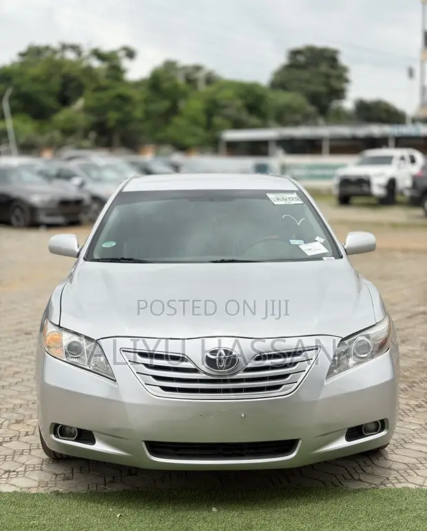 Toyota Camry 2011 XLE - 1