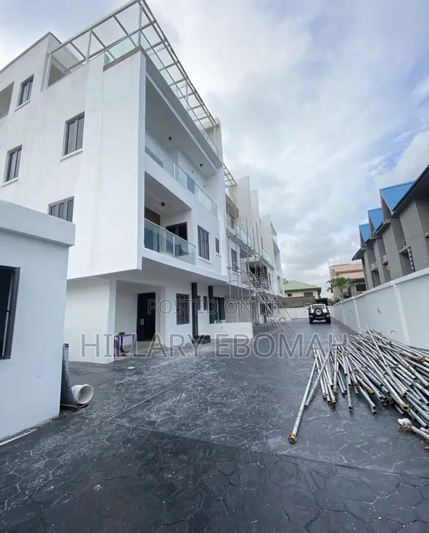 4-Bedroom Duplex with BQ for Rent, Lekki Phase 1 - 1