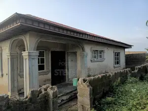 3-Bedroom Bungalow a Peace Estate, Ifo don siyarwa