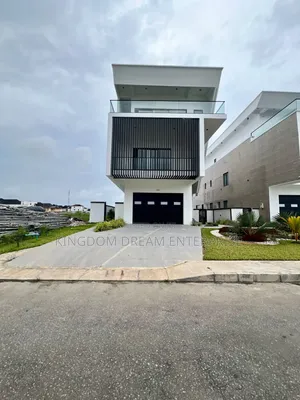 5 Bedroom Detached Smart Duplex with Pool & Cinema in VGC