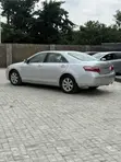 Toyota Camry LE 2009 Launin Azurfa - 3