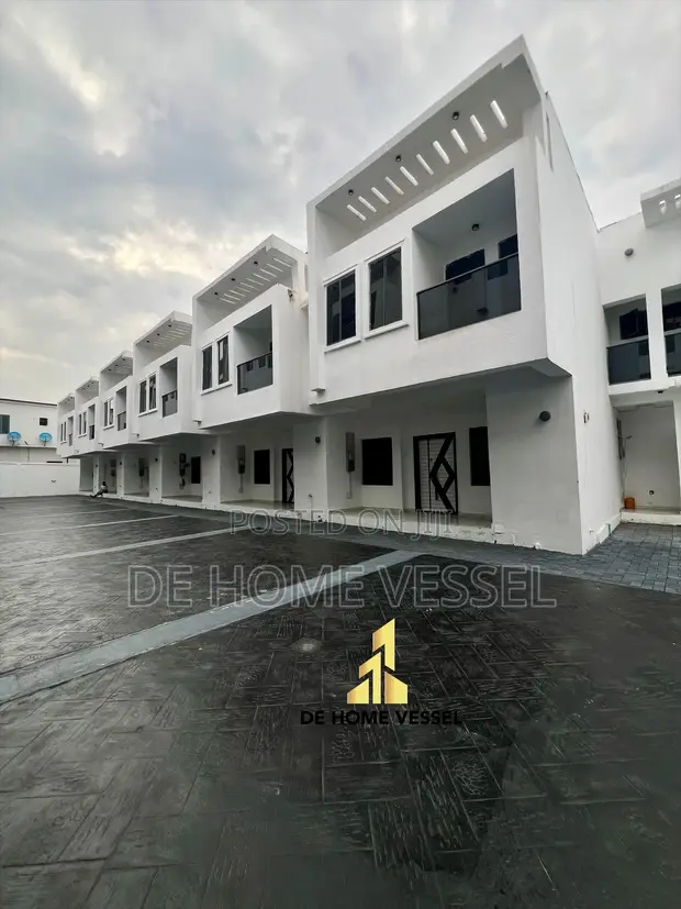 3 Bedroom Townhouse/Terrace a Lekki don Siyawa - 1