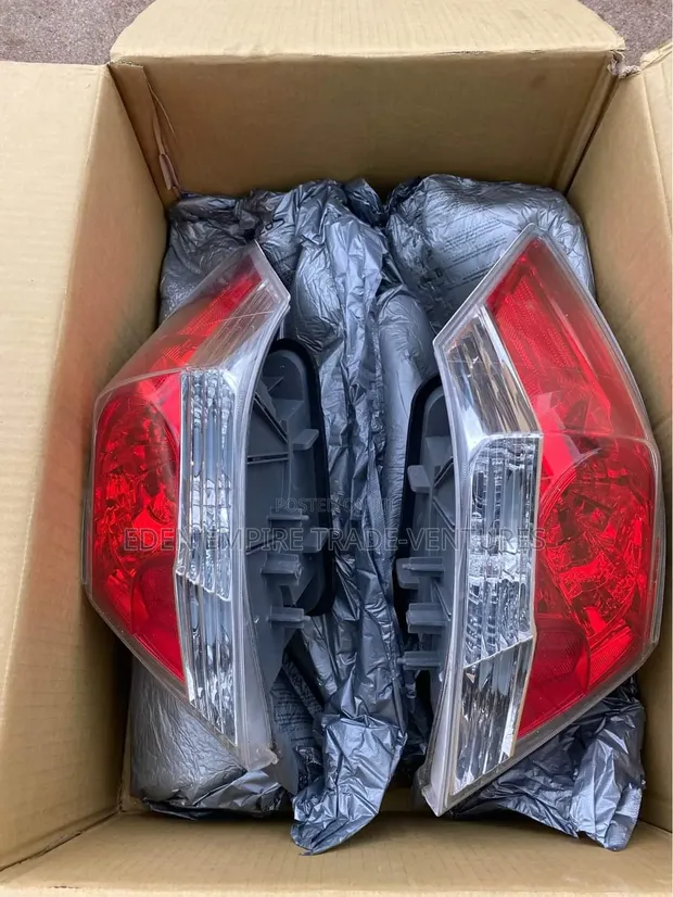 2008-2012 Honda Accord Rear Tail Lights (Pair) - 1