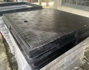 FRP Manhole Cover - 93x93 C250 Mai nauyi
