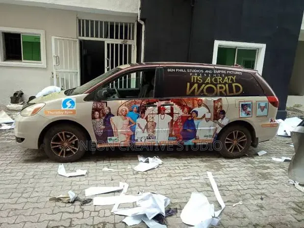 Sanya Alamar Toyota Sienna Bus don Abubuwan Biki - 1