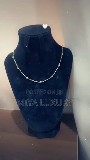 18 Karat Italian Gold Diamond Cut Chain