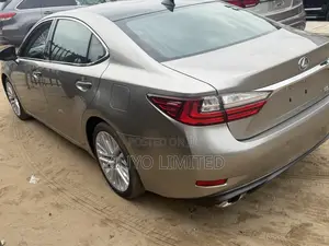 2016 Lexus ES 350 FWD Sedan