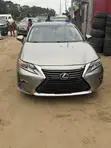 Lexus ES 350 FWD Sedan na 2016 - 3