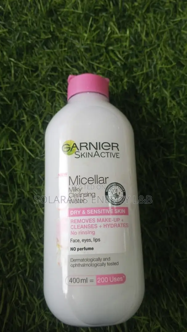 Garnier Skin Active Milky Cleansing Water - 1