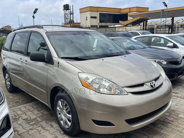 2006 Toyota Sienna LE AWD Gold - 1