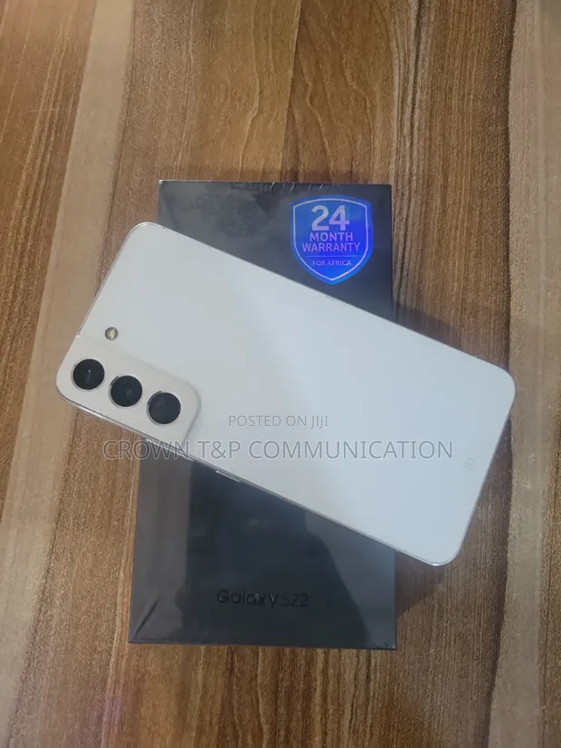 Samsung Galaxy S22 5G 256GB White - 1