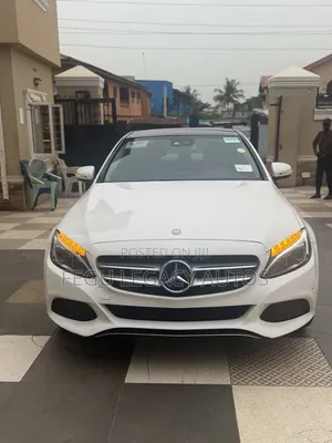2016 Mercedes-Benz C300 Luxury 4Matic Sedan