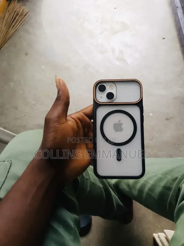 Apple iPhone 13 128GB White - 1