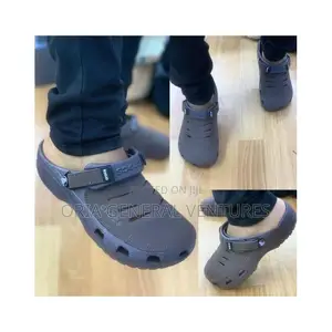 Sallalliyar Takalman Crocs Na Maza Da Mata (Size 40-45)