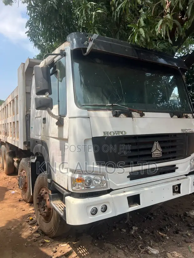 Howo 12-Tyre Tipper Truck - 1