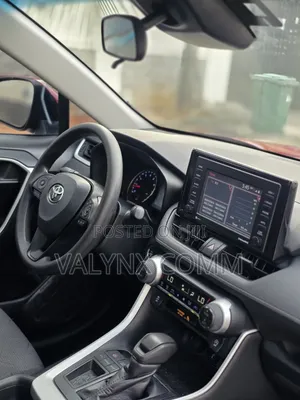 2020 Toyota RAV4 XLE Premium AWD - Red